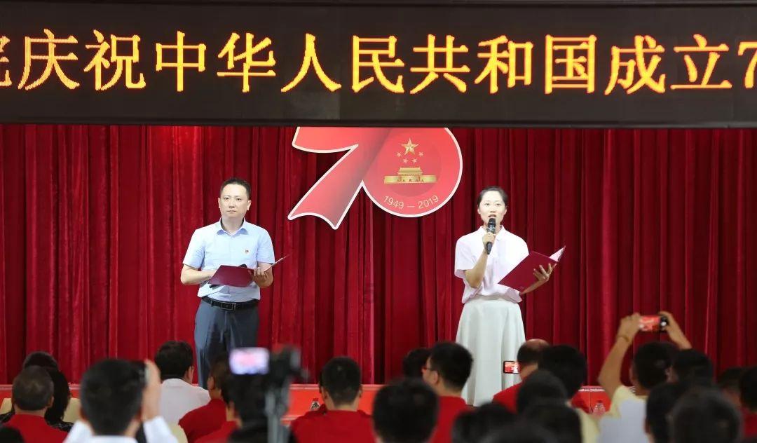 “说我两句，我能骂你两百年！”临聘员工被骂“没脑子”怒怼领导，温州市红十字会回应